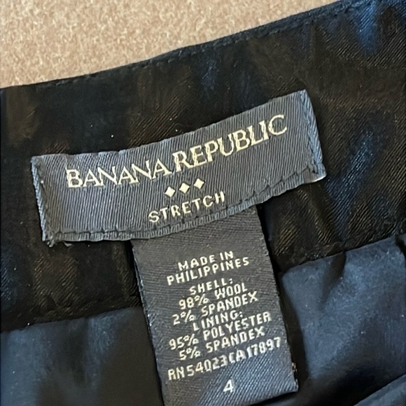 BANANA REPUBLIC Outlet Classic Black Women's Stretch Skirt- 4 - Picture 4 of 10